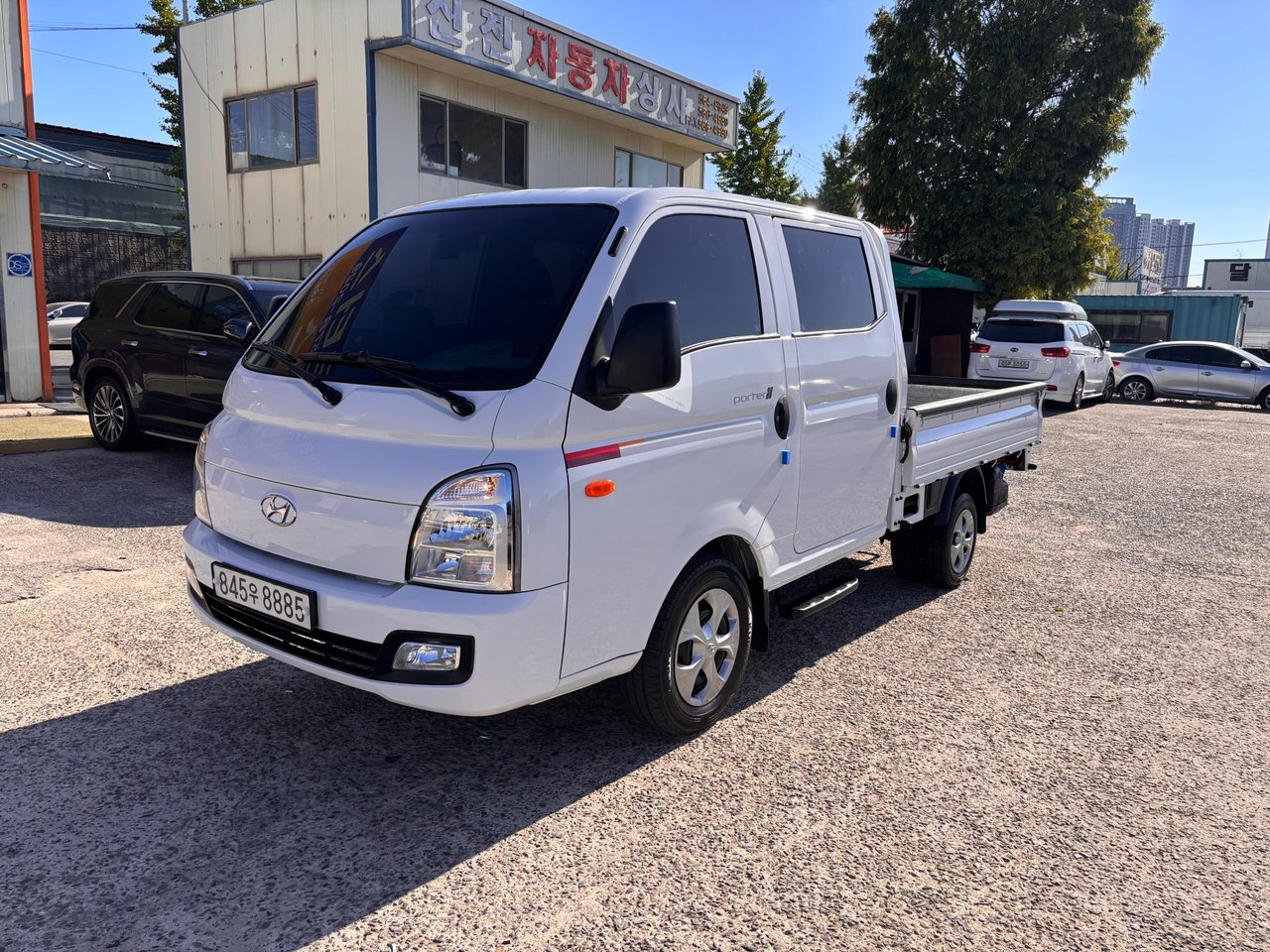 2022 Hyundai Porter, photo 1 of 1