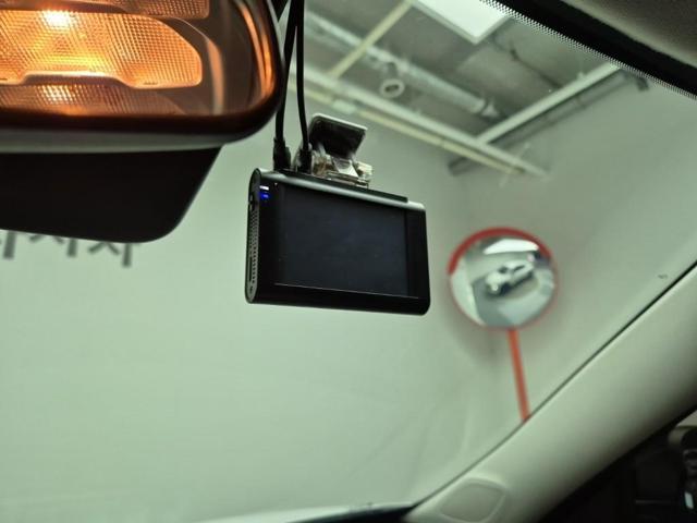 6051000484R17.jpg