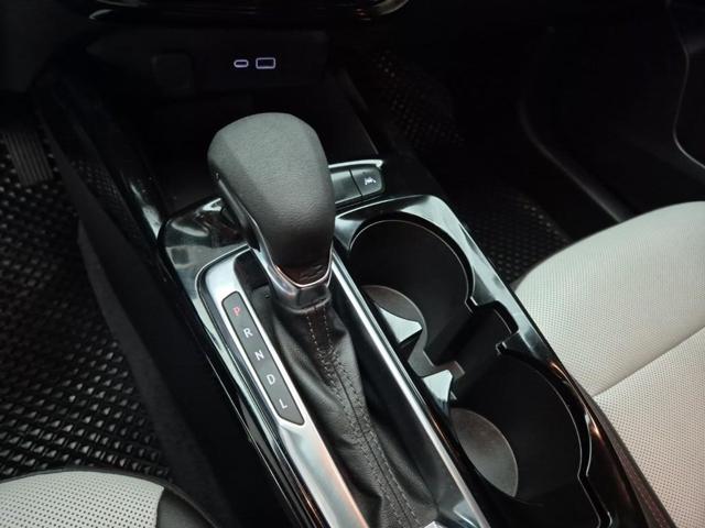 6051000484R8.jpg