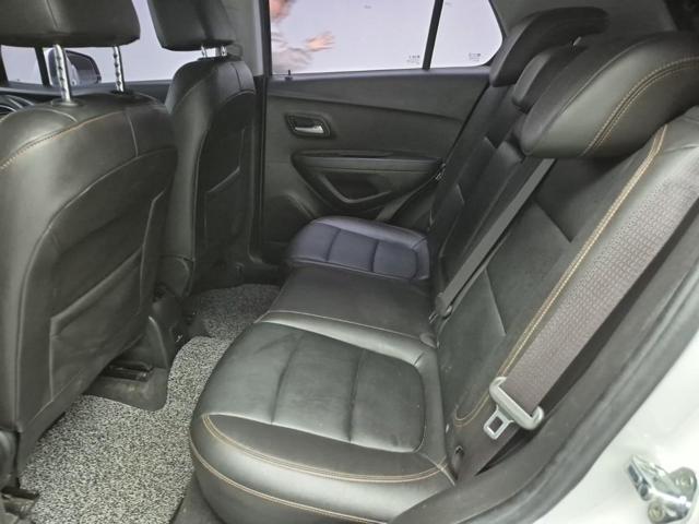 6051000097R12.jpg