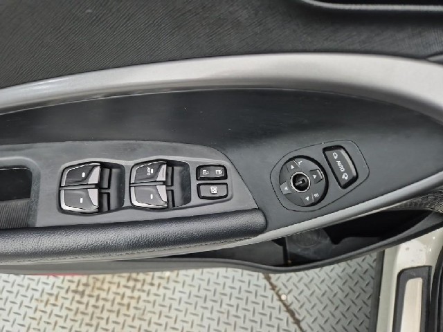 6101001133R18.jpg