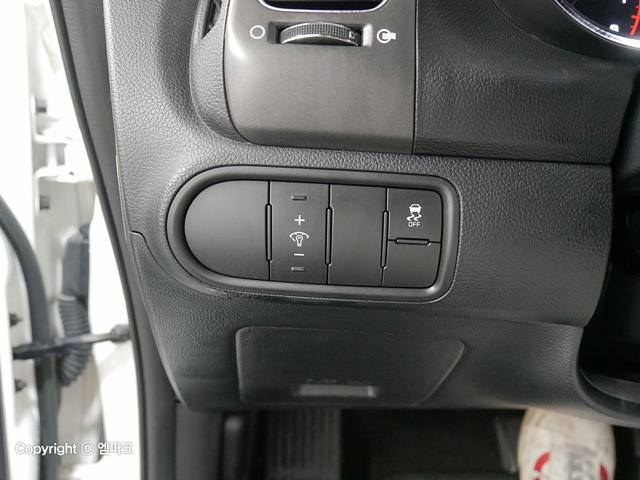 6051001495R16.jpg