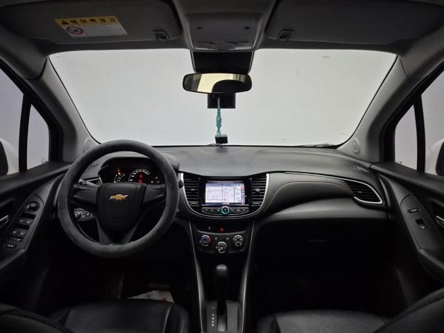 6041000249R7.jpg