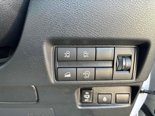 0300116A30261023W00310.jpg