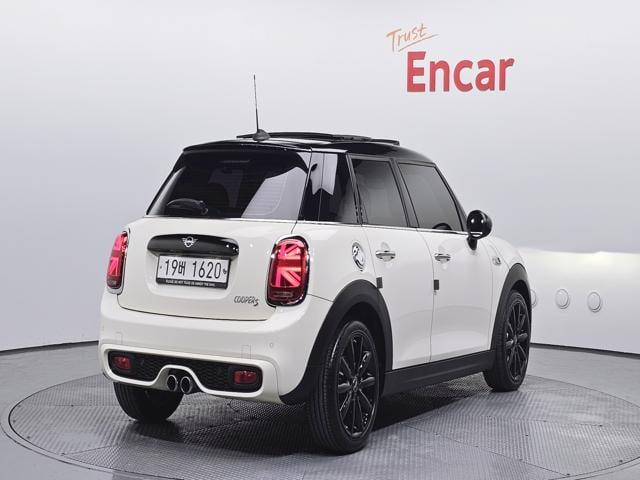 aee1ed0730796e2e2354c29dcc08ee53.jpg