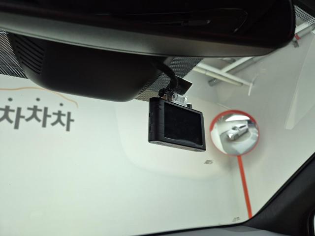 6051500409R17.jpg