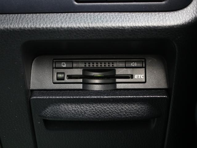 0520046A30260905W00818.jpg