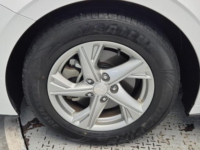 6051000174R19.jpg