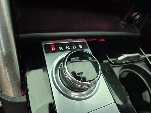 6081000960R8.jpg