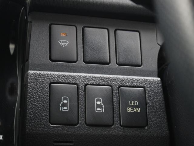 0520046A30260919W00809.jpg