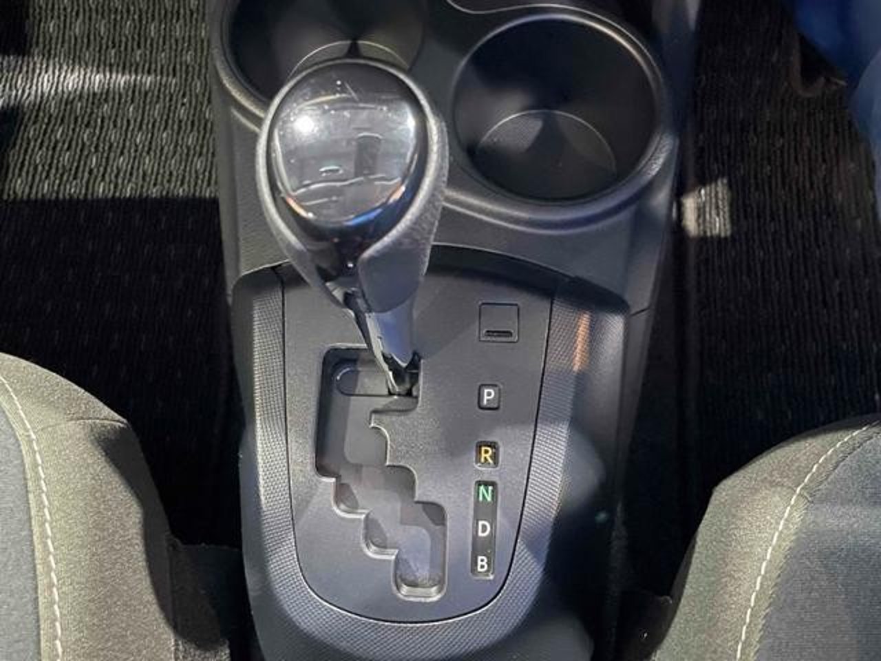 2020 Toyota Aqua, photo 3 of 3