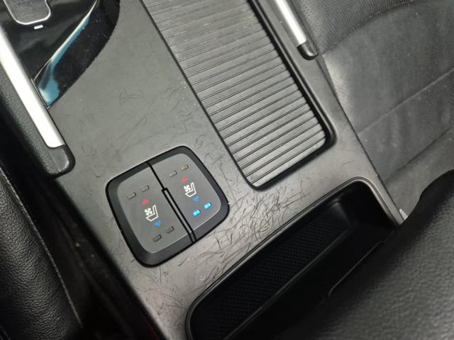 6051000142R8.jpg