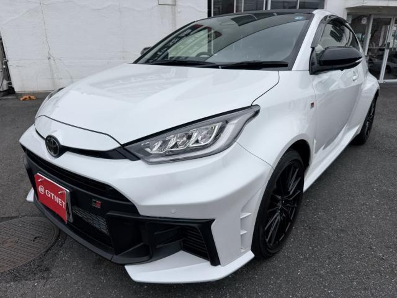 2024 Toyota Yaris, photo 1 of 1