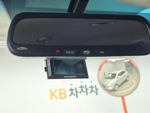 6051500338R17.jpg