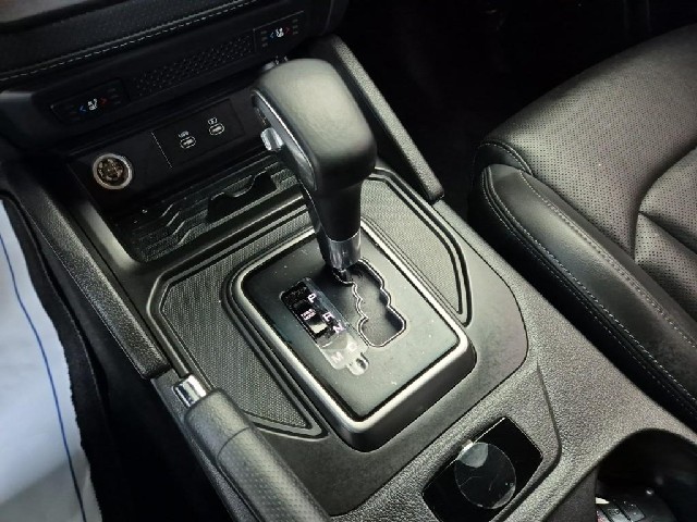 6101500174R8.jpg