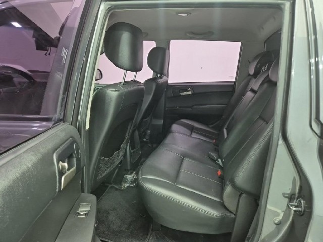 6101001128R12.jpg