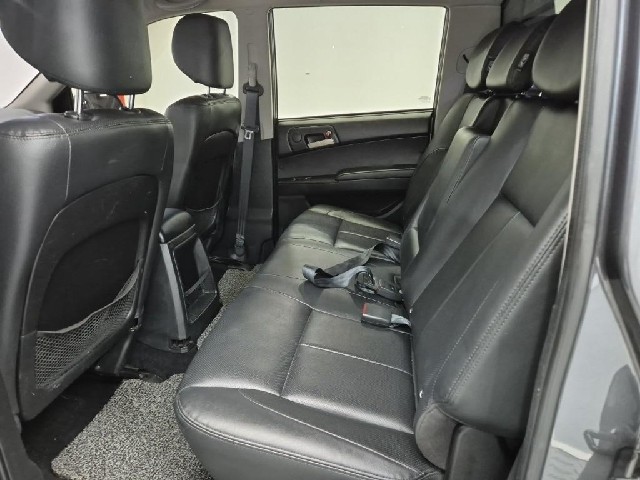 6101000692R12.jpg