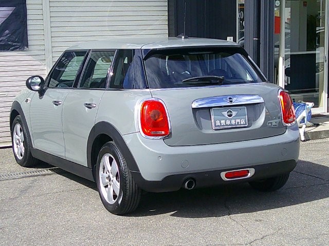505db7e26abdbb19e954a1efa6c80dbf.jpg