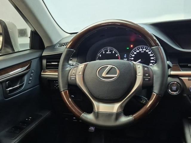 6041500857R8.jpg