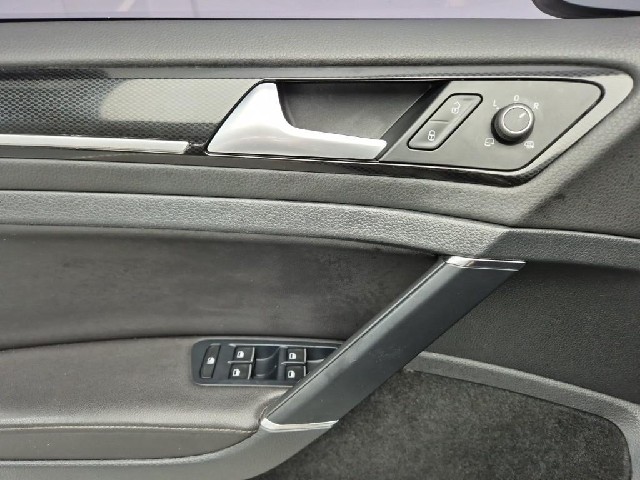 6061501773R18.jpg