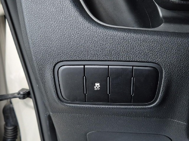 6101000989R17.jpg