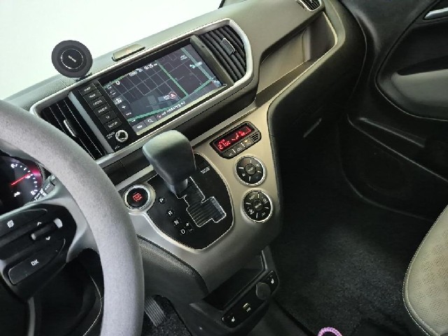 6101500833R10.jpg