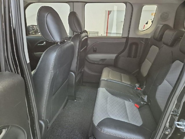 6101500833R12.jpg