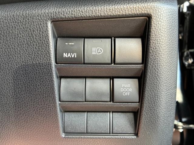 0402950A30260712W00107.jpg