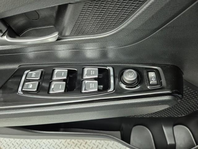 6051000099R18.jpg