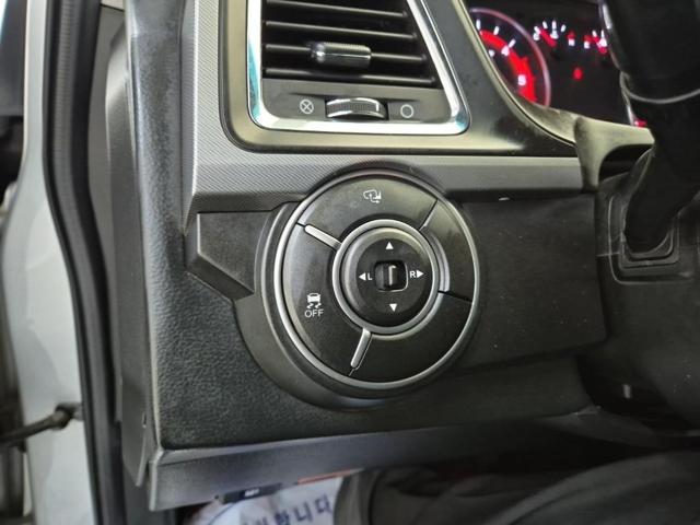 6021501838R17.jpg