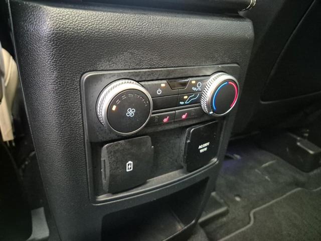 6051500737R19.jpg