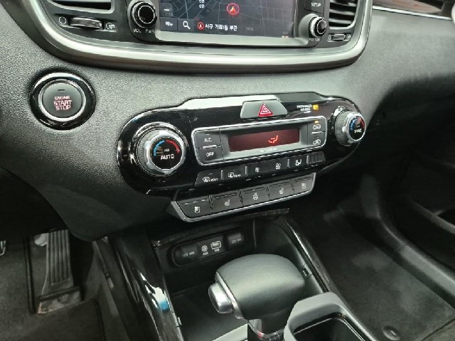 6101001693R17.jpg