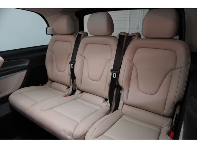 b548b1a0541af3b44b746a1ee74abefa.jpg