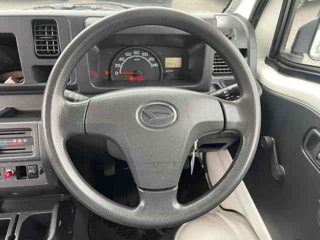 0500074A30261023W00211.jpg