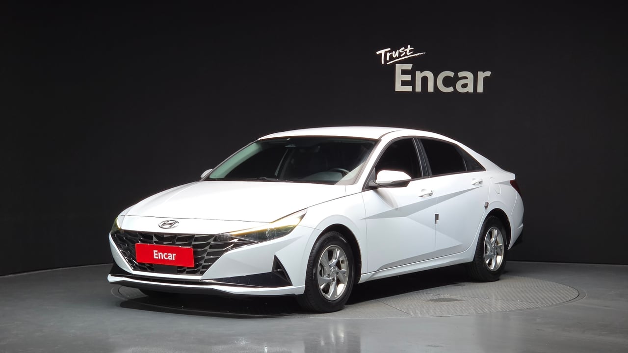 2022 Hyundai Avante, photo 1 of 1