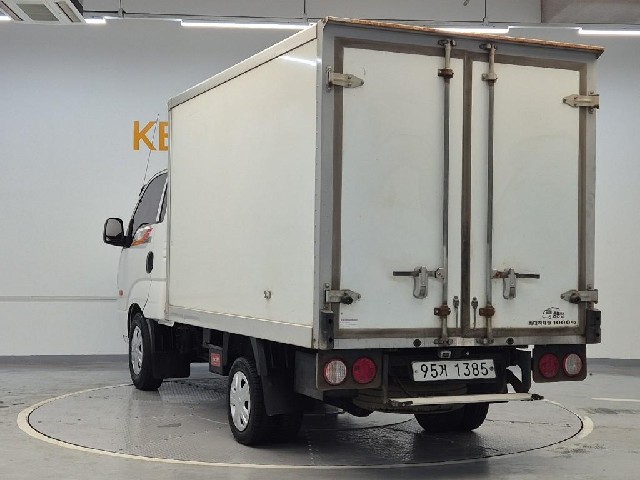 6101000725R2.jpg