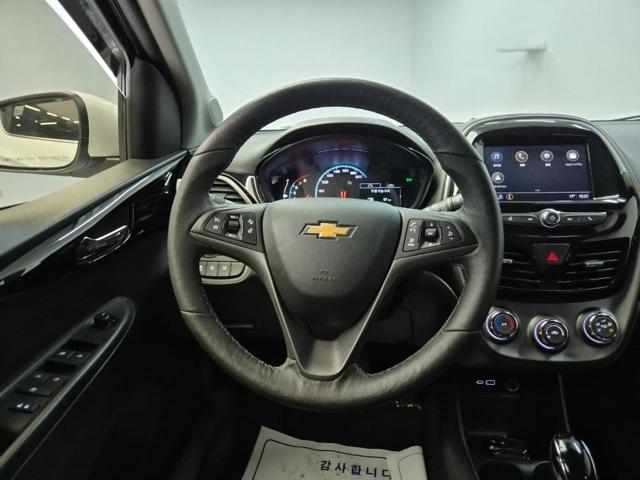 6051501151R9.jpg