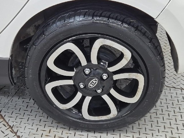 6101000254R20.jpg