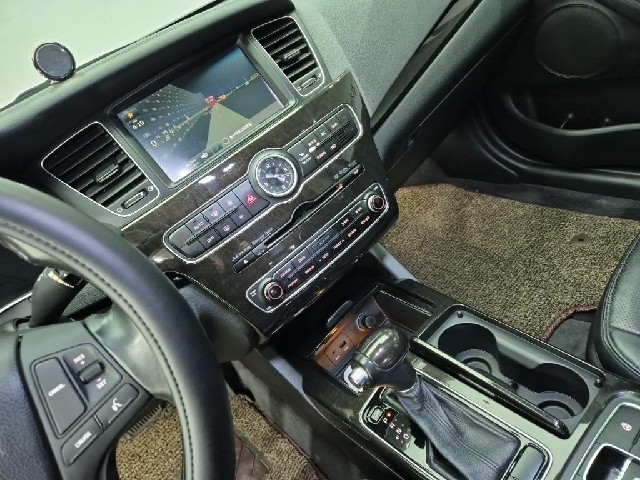 6101000082R10.jpg