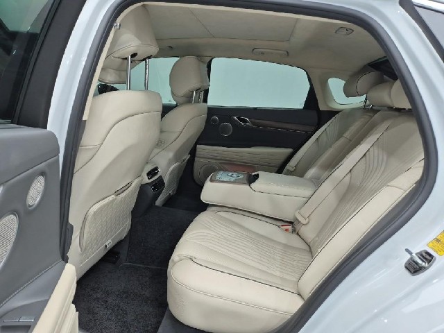6101000144R12.jpg