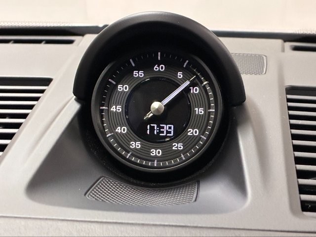 d15ec4a7bf0b9e25e91a39793d747f2d.jpg