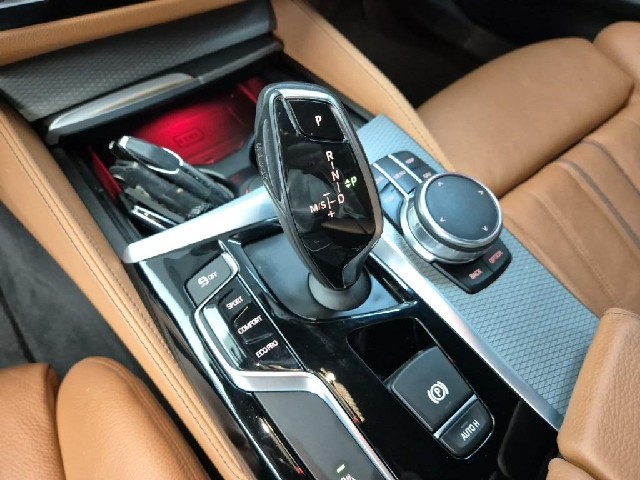 6101500839R8.jpg