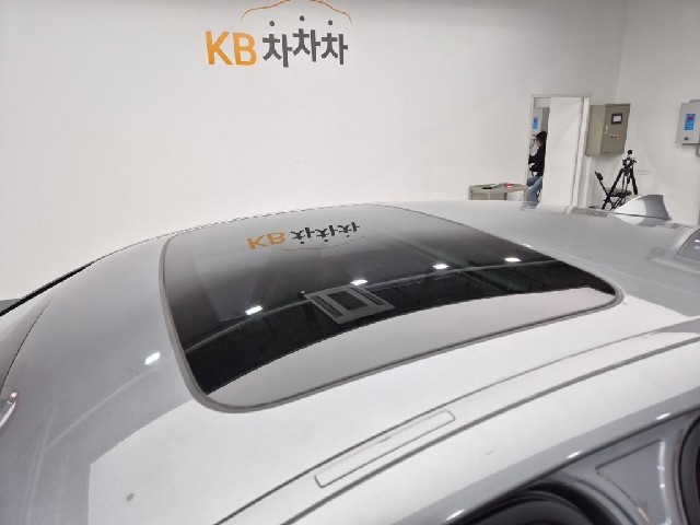 6101000945R13.jpg