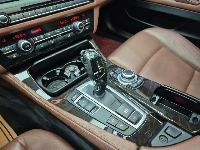 6101000945R8.jpg
