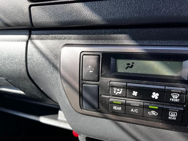 0500199A30261017W00117.jpg
