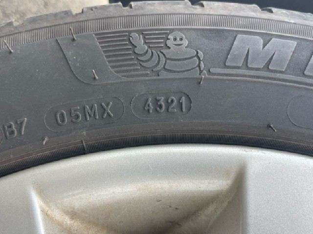 PMlq9LfGg4sz11fE_wbamt52030c451003__15_.jpg