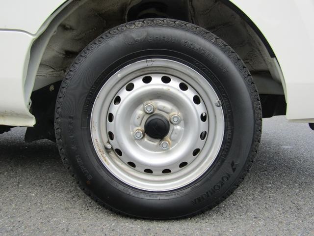 0403558A30260702W01817.jpg