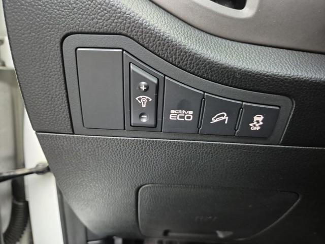 6011002958R18.jpg