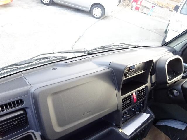 0904134A30260306W00119.jpg