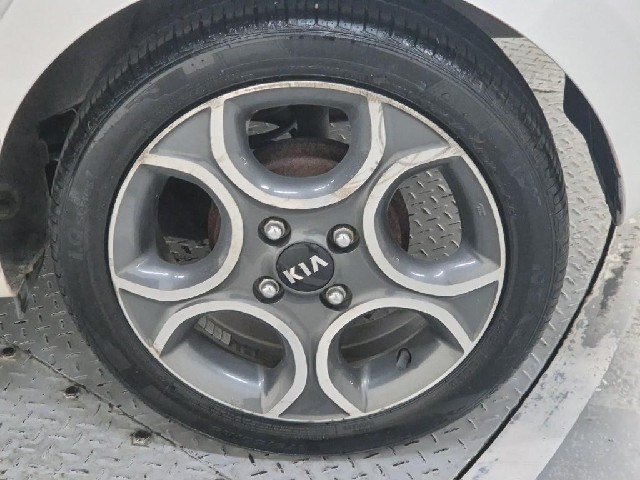 6041500835R17.jpg